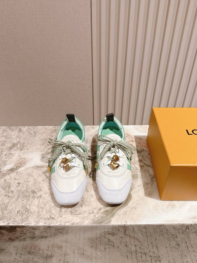 Couple's pair for men in sizes 20 225 DDD. Purchased at the Louis Vuitton bouti