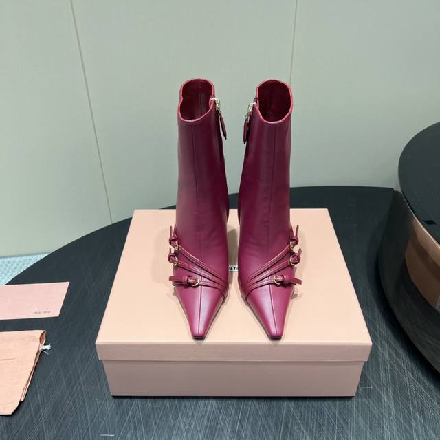Factory: Exclusive, premium edition DDD, Miumiu's latest runway hit from the 20