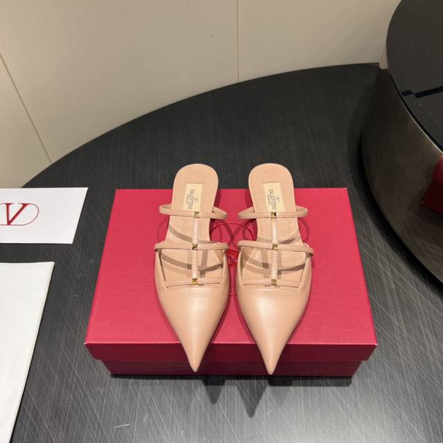 Factory: Exclusive top-tier edition Valentin*O Valentino 25Vs Spring/Summer cou