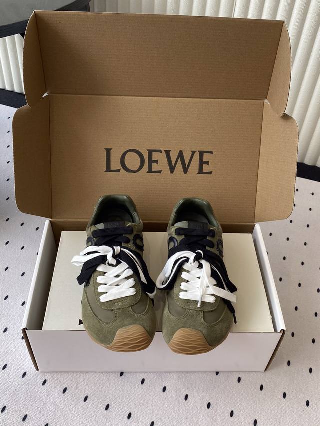Loewe's new retro running shoes, top-of-the-line, Dongguan-made, all-new two-ton