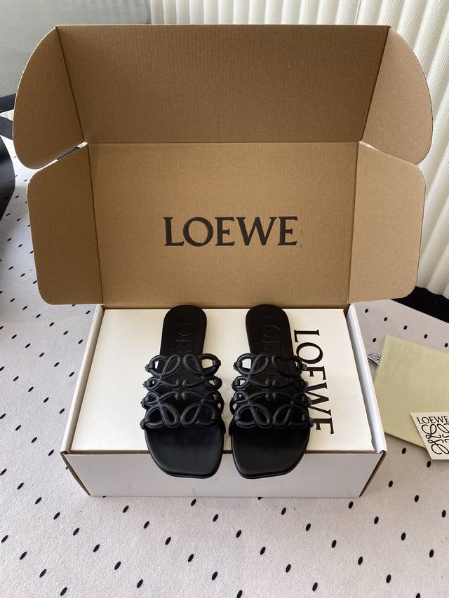 Loewe 25Ss new spring/summer sandals are incredibly popular this year, with cele