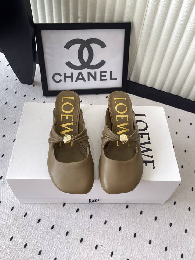 Loewe 25Ss new spring/summer sandals are incredibly popular this year, with cele