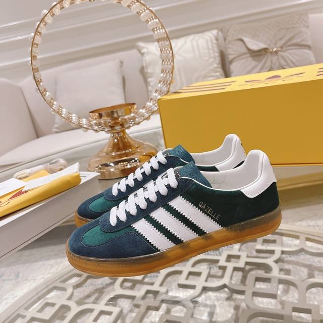 Factory-exported Gucci & Adidas limited-edition couple's sneakers. These stunni