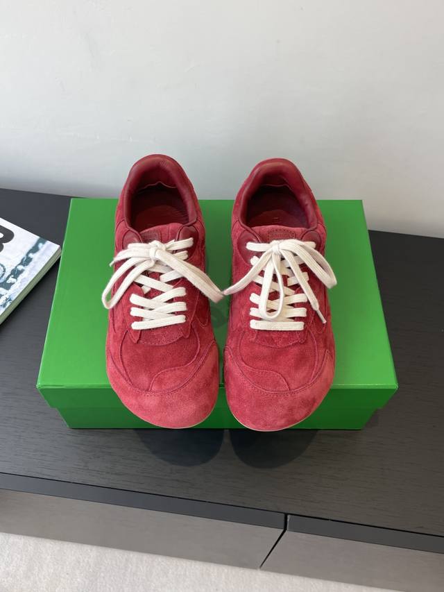 Bottega Veneta Bv Orbit Flash retro casual shoes, Forrest Gump shoes, German tra
