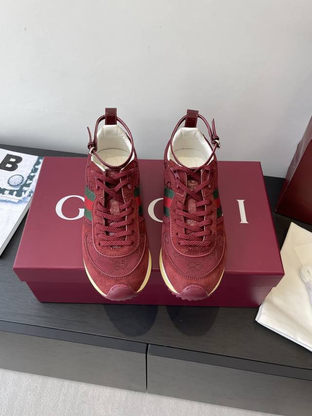 Gucci 2025 new Re-Motion series sneakers, Forrest Gump shoes for women DDD. This