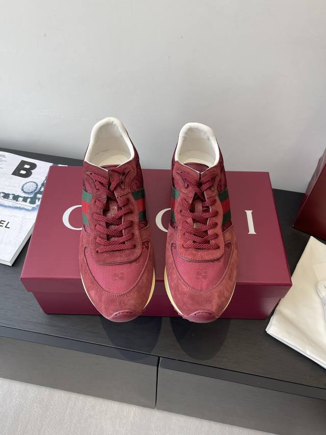 Gucci 2025 new Re-Motion series sneakers, Forrest Gump shoes for men DDD. This s