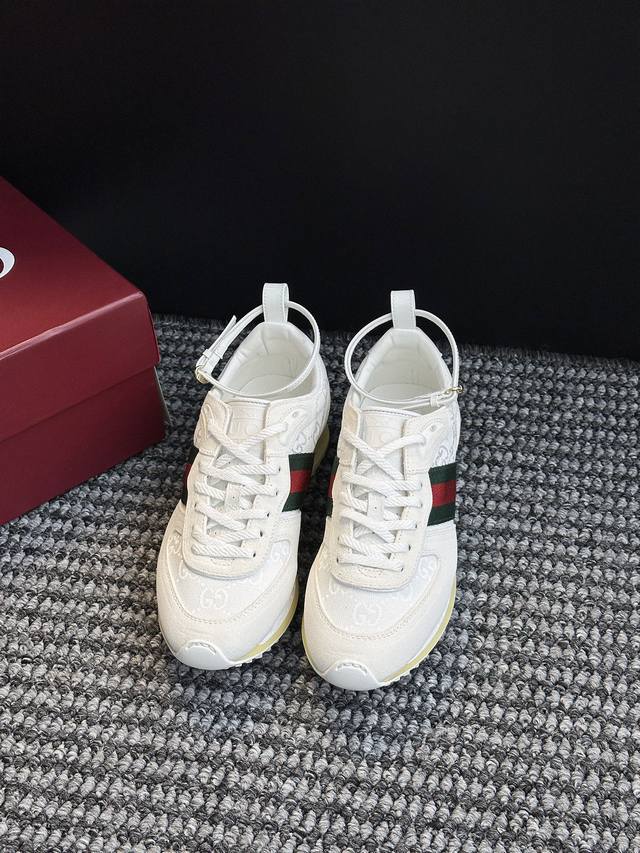 New women's sneakers DDD. The lightweight and flexible outsole has been special