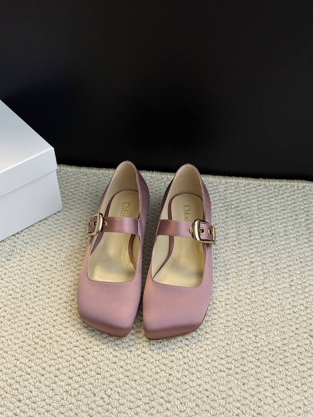 Factory Price Pp Square Toe Mary Janes DDD. The square toe design is retro and