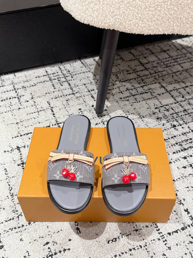 Louisvuitton 25 Spring/Summer new Murakami Takashi co-branded cherry logo flat s