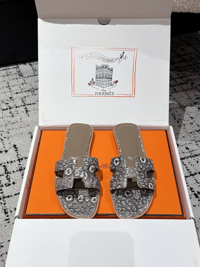 Purchasing-level Hermes 25 Oran Series H Classic Flat Slippers 2025 Spring/Summe