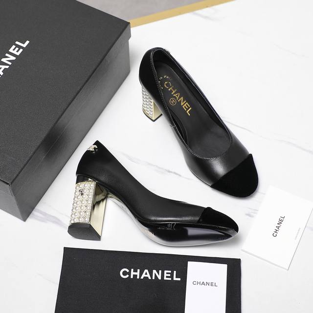 Chanel's new Mary Jane pearl heel women's shoes DDD. I really fell in love with