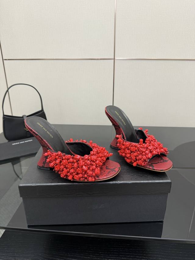 7.5Cm: 420 10.5Cm: Dries Van Noten 25Ss new beaded women's shoes Each pair is be