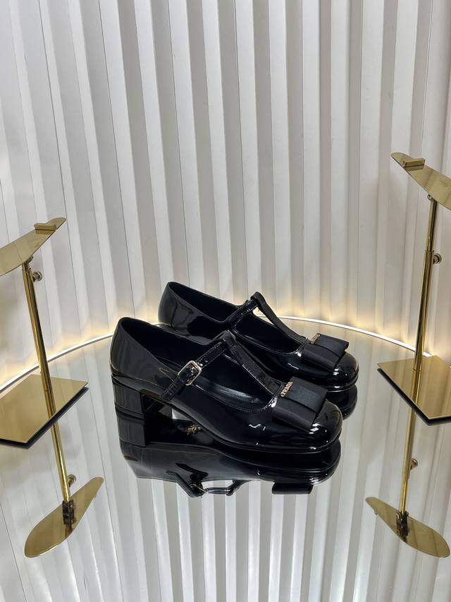 Prada 25 Early Spring New Block Heel Round Toe Bow Mary Jane Classic and fashion