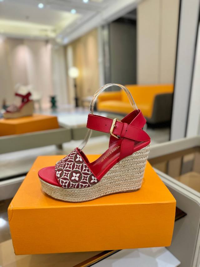Price P: LV catwalk-style thick-soled hemp rope sandals Original Hong Kong mode