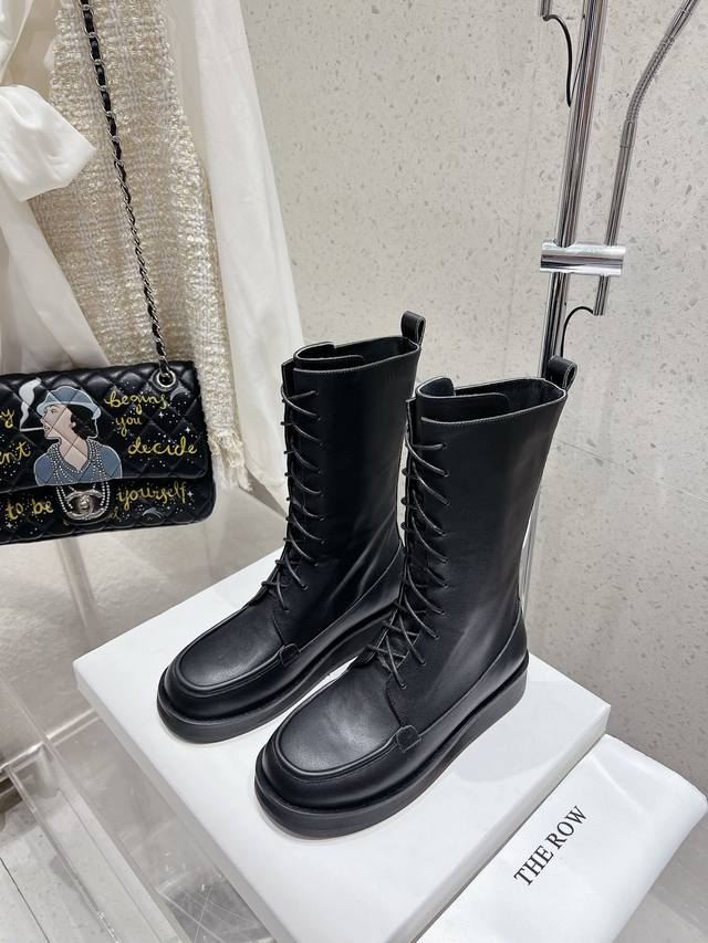 The Row's new autumn/winter lace-up platform ankle boots are a top-tier replica.