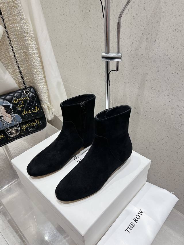 Factory The Row 24 autumn and winter new round-toe simple ankle boots! Novel an