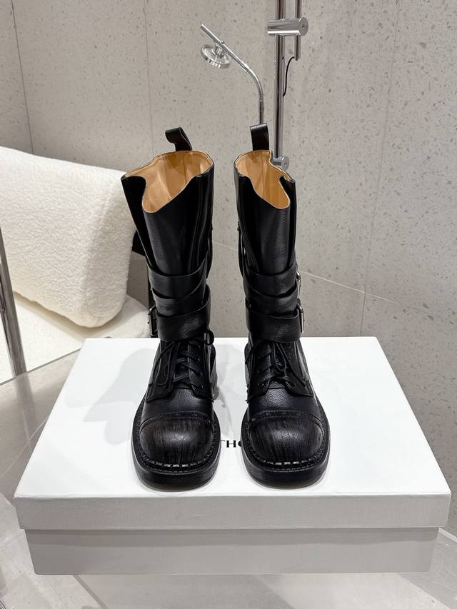 Ethor 25Wf's new fall/winter arrival: Retro Double-Buckle Motorcycle Boots. Thes