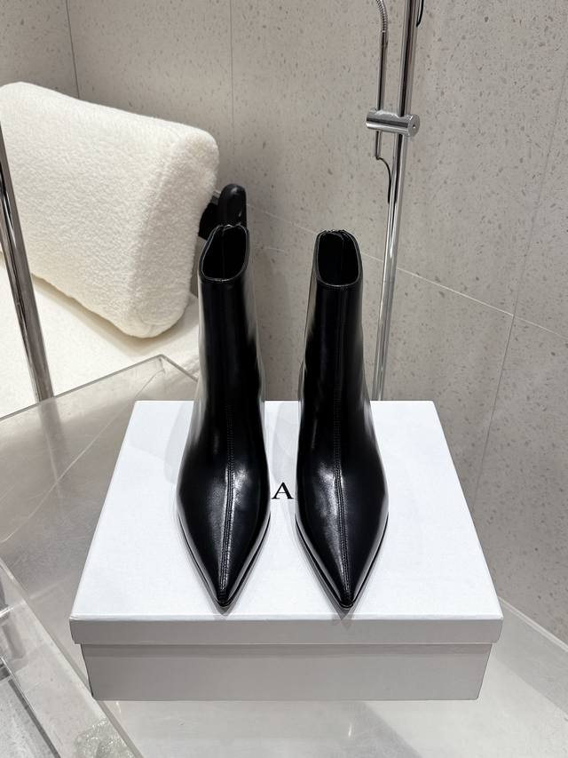 Khaite 25Ss autumn and winter new style beautiful boots A cool and cool, not nec