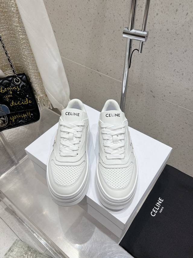 Thick-soled Celine's new white sneakers Following the popular Celine panda shoes