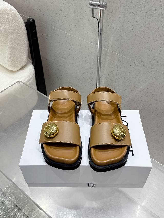 Shopping-level Loewe 25Ss newest summer sandals! is my go-to summer sandal! It'
