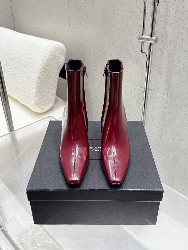 Saint Laurent Ysl Saint Laurent 2025 Fall/Winter new high-heeled boots, not abov