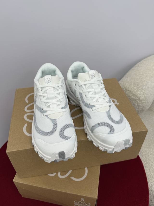 Top quality Loewe X On sneakers, new arrivals. The Loewe X On collaboration is i