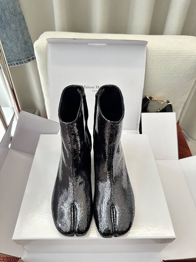 Dongguan-made * * Super-hot Tabi lambskin split-toe boots | Original purchase an