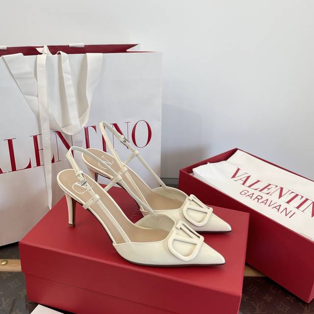 Dongguan-made Valentino Pointed-Toe High Heels | Sandals. Authentic and affordab