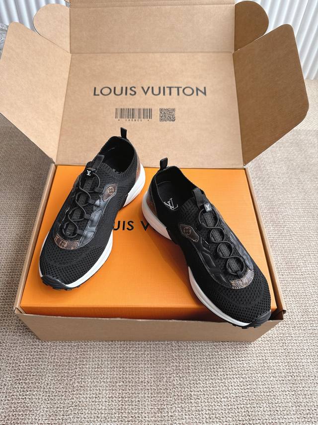 Premium Edition LV Louis Vuitton's latest Olympia collection for Spring/Summer 2