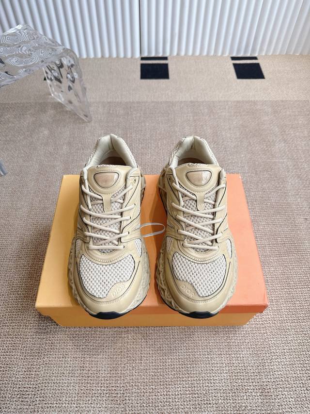 Dior X Kaws B35 capsule couple's collection hollow mesh sneakers DDD. This new B