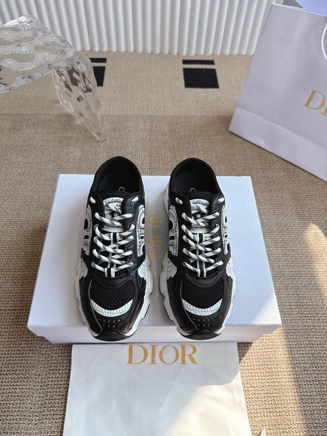 The Dior half-slip sneaker reimagines the running shoe with a couture touch. Mes