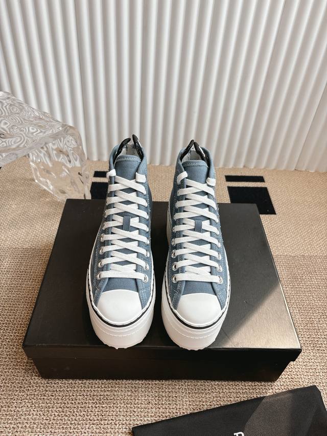 R13 platform shoes, high-top lace-up casual shoes R13 platform shoes are really