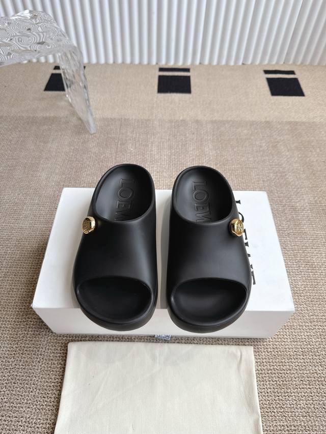 Loewe's summer limited edition Pulas fashion slippers (version) are ultra-lightw