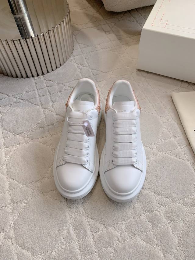 Top-of-the-line Alexander Mcquee newest white platform shoes for couples. Top q