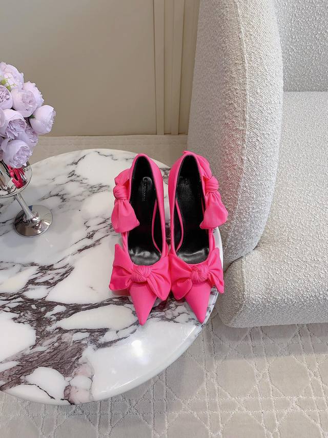Slippers Balancia G's newest bow-knot high heels with pointed toes are perfect f