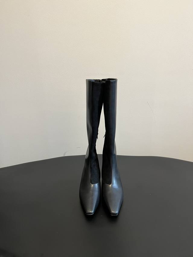 Exclusive new Toteme autumn/winter boots DDD. Toteme never fails to create a se