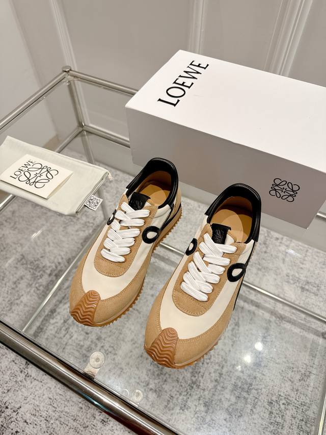 Premium Edition: Men's and Women's Super-popular Loewe Forrest Gump shoes, unbea