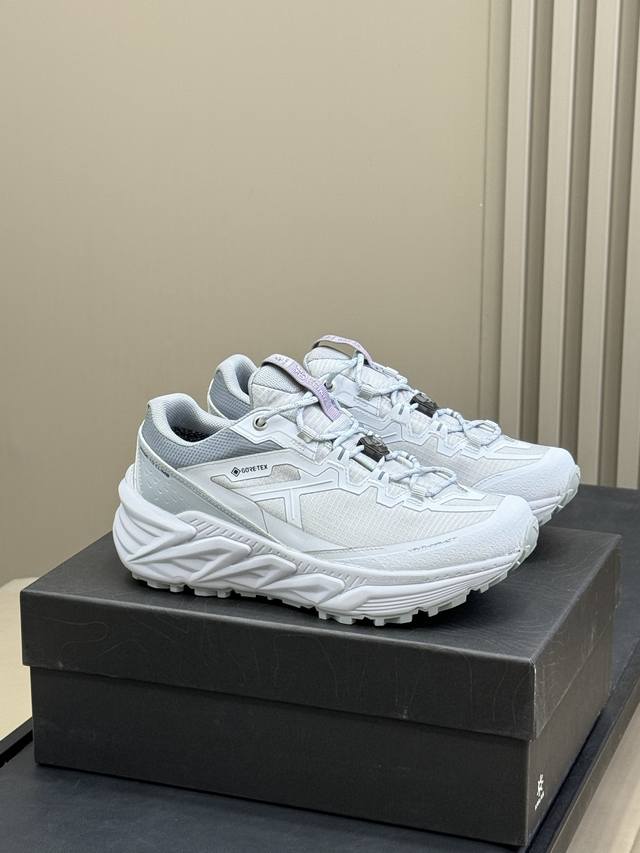 Top-quality DDD. Chasing the horizon, one step at a time. The Kailas Hiking-2 Gt