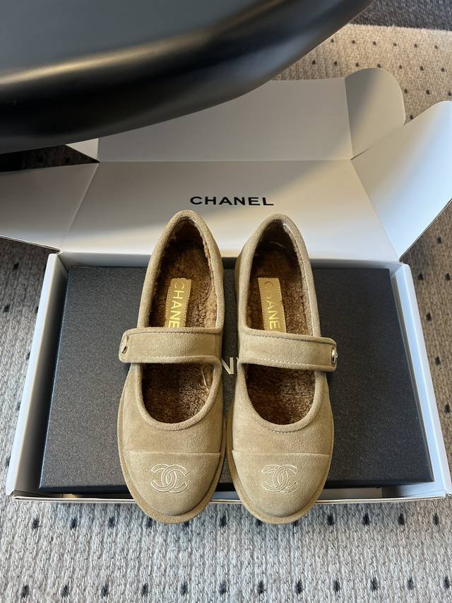 Top-quality Chane* Chanel 25Ss new autumn/winter wool Mary Jane DDD. I was capti