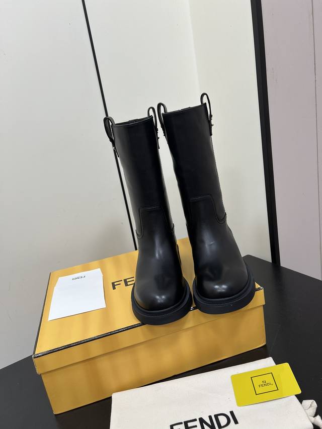 Fendi Fendi Ss new autumn and winter mid-length boots, straight boots, and high-