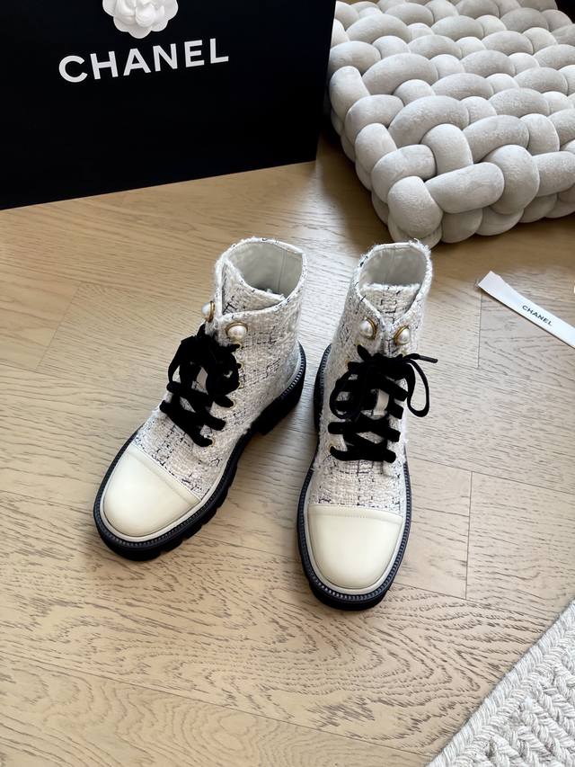 Chanel 25K new Martin ankle boots are now on sale! Top-of-the-line version with
