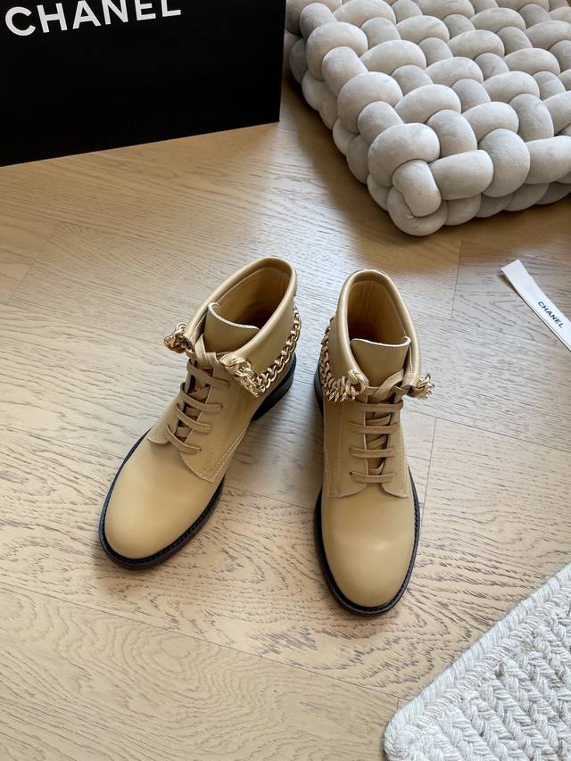 Chanel 25K new suede chain ankle boots for fall/winter! Top-tier version! Pre-sa