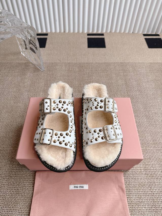 Miumiu Miu Miu Thick-soled Riveted Fur Slides 2025 Summer New Style Outerwear Fl