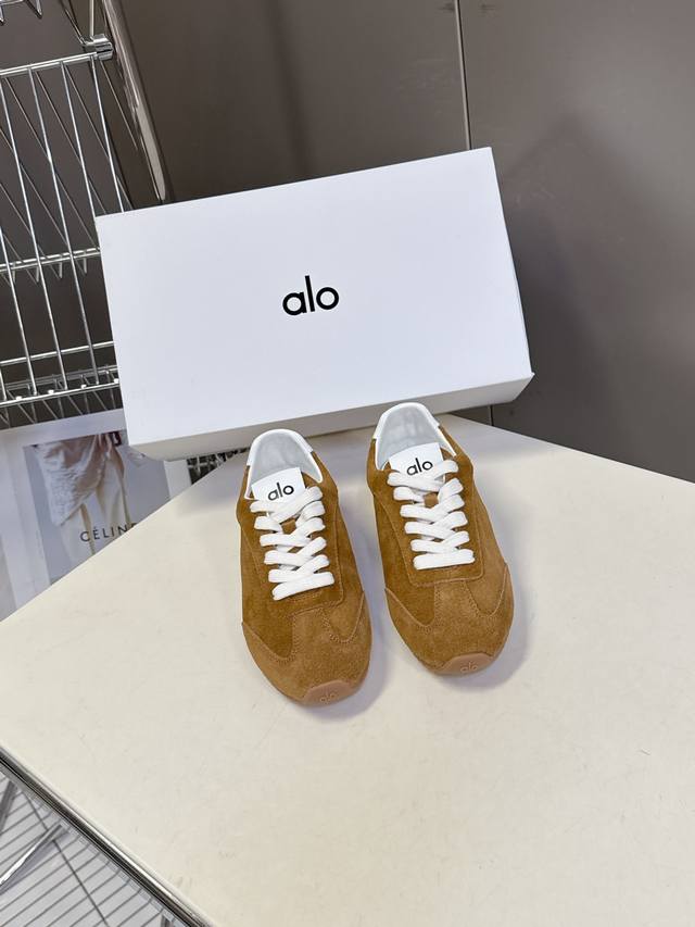 Alo's latest fall/winter 2025 couple's sneakers, DDD. Alo, the incredibly popula