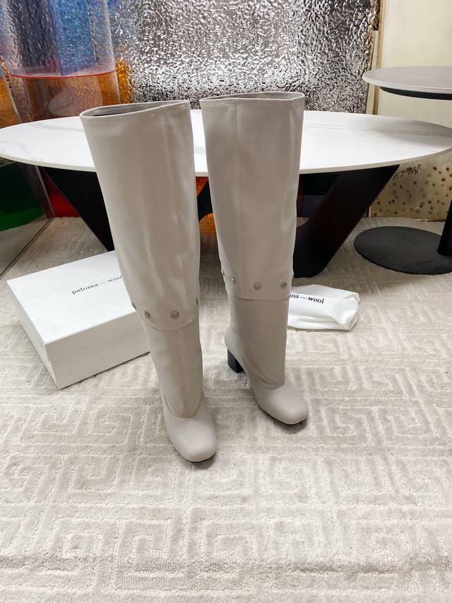 Paloma Wool's 2025 new, out-of-print, retro, beautiful heeled boots are so beaut