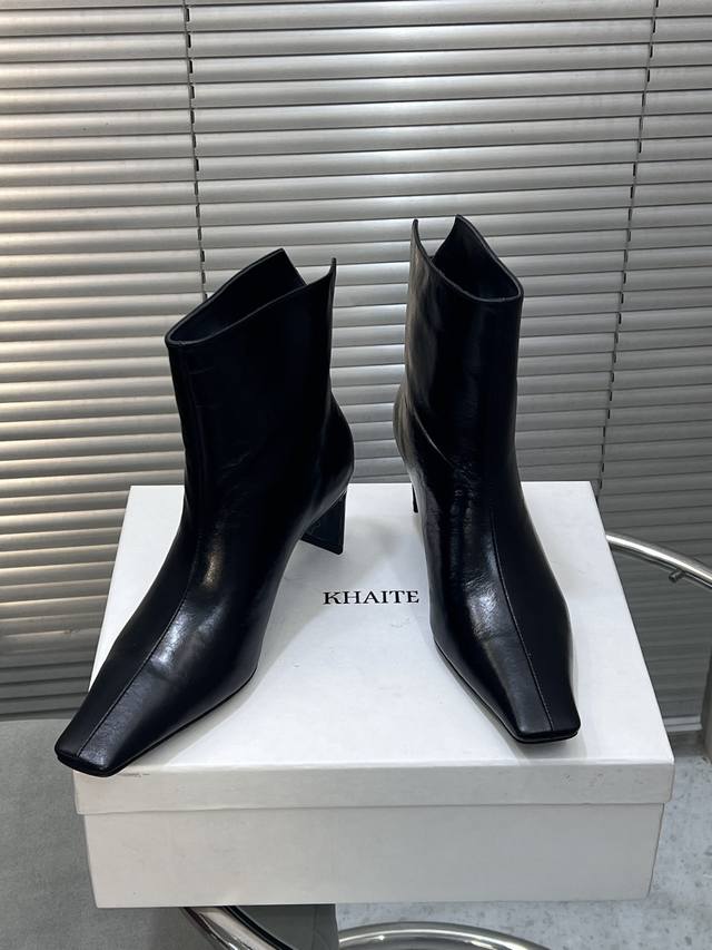 Factory Khaite Autumn and Winter New 25Ss Niche Fashion Brand Small Square Toe
