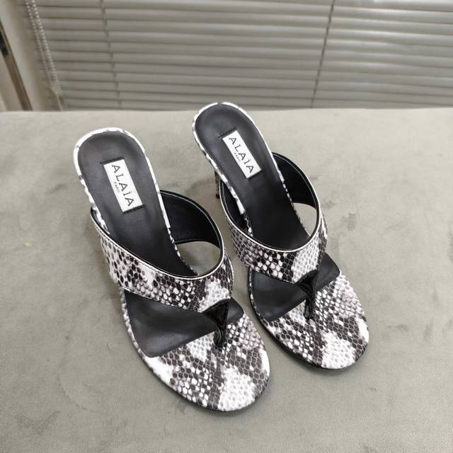 Alaia new flip-flops Sizes 35-42 40, 41, 42 Custom made, no returns or exchanges