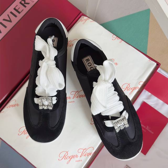 Premium Edition: Women's Roger Vivier's latest Viv Low series rhinestone square