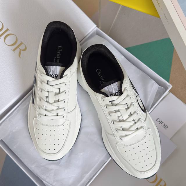 Top version: Women's and Men's 430 Dior's latest Run'n'dior series couple's thic
