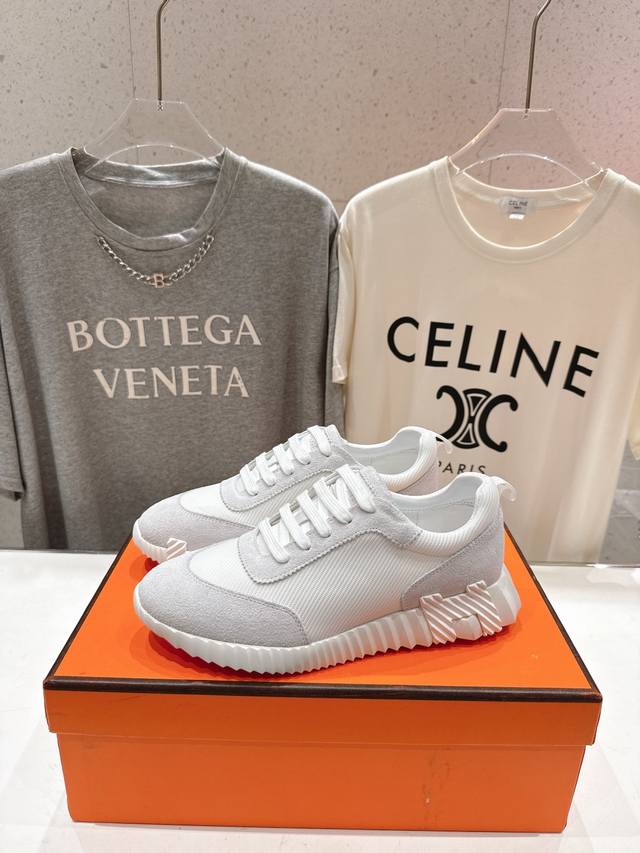 Men's and Women's Classic Herm
